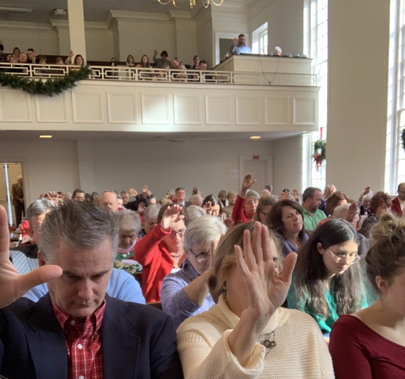 congregation praying